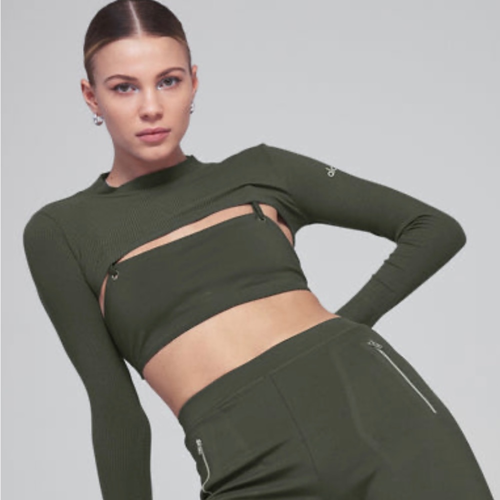 ALO Yoga Thrill Seeker Shrug- Dark Cactus